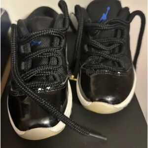 Jordan retro 11 low .. toddler size 10